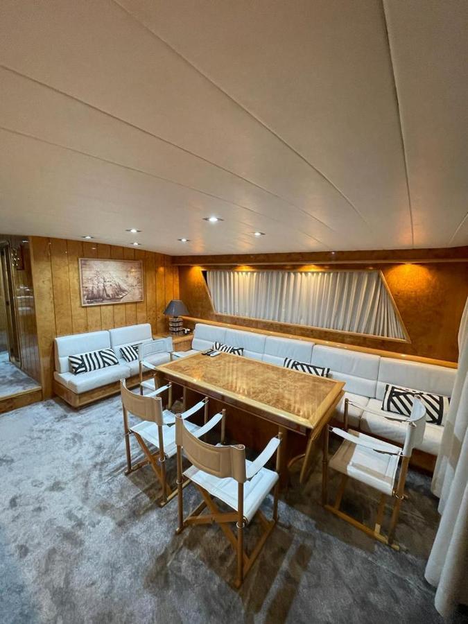 Botel Yate Aloha *